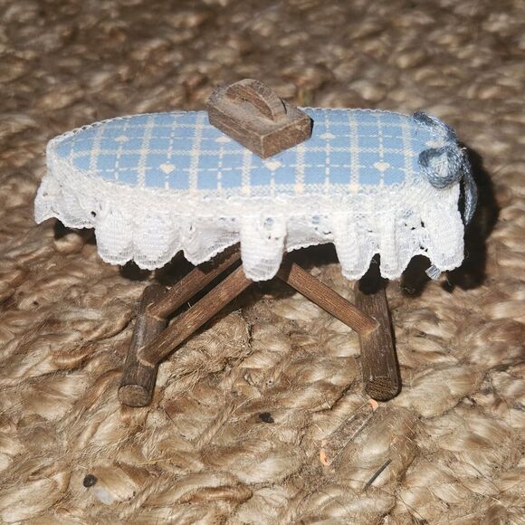 50 Piece Miniature Toy Furniture Plastic Wood Assorted Lot - Picture 4 of 14